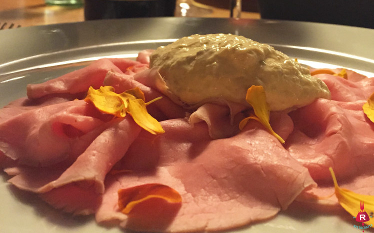 La Piola, Vitello Tonnato e Barbaresco